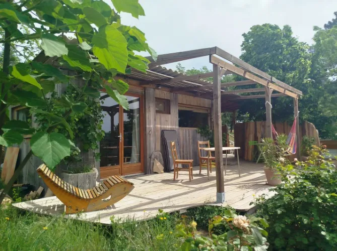 Cabane du Rayon Vert - hébergement, Les Jardins de Maitreya en Ardèche